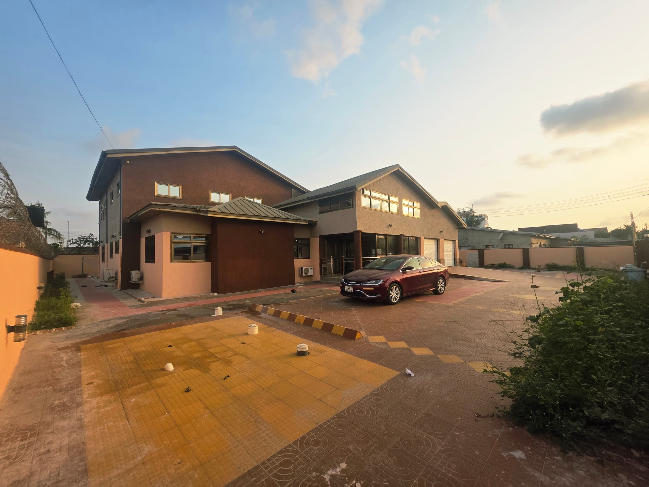 5 Bedroom House with a boys quarters and garage for sale at Spintex