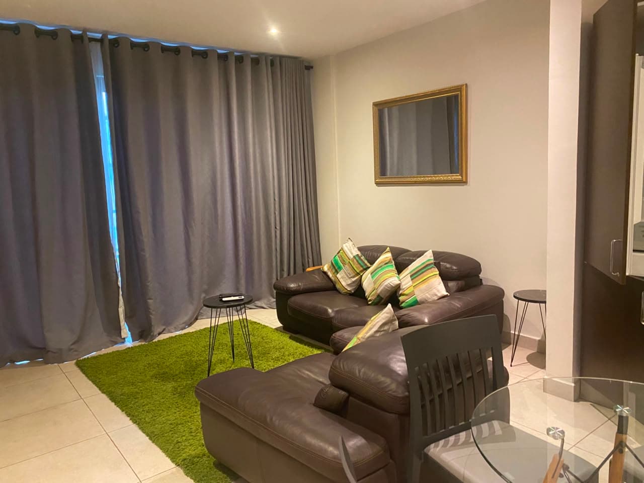 Fully Furnished stylish 1 bedroom apartment in East Legon