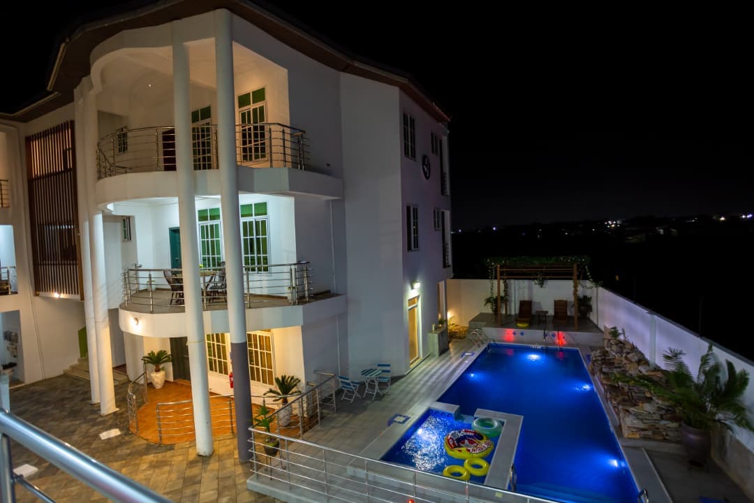 Fully furnished 2 Bedroom Apartment in Tema-Community 25